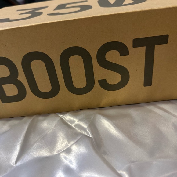 Adidas Yeezy Boost 350 V2 Shoe Box - Brown and Black